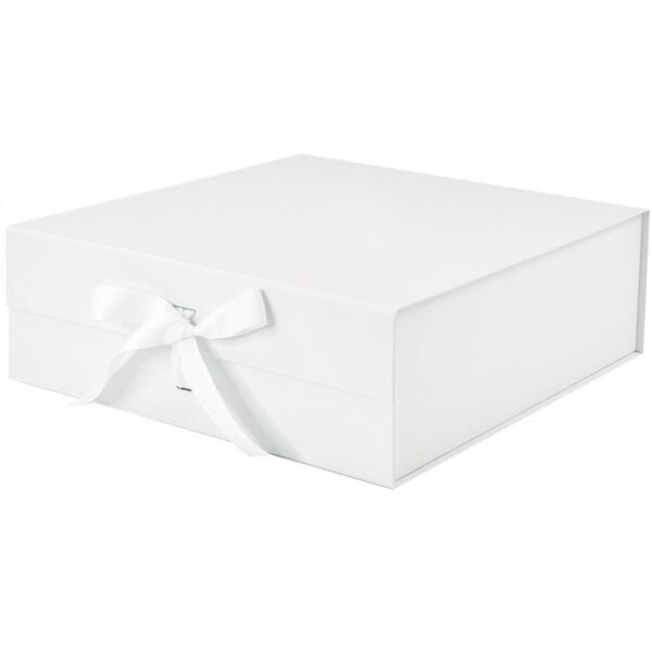 white-large-square-magnetic-gift-boxes-with-changeable-ribbon.jpg