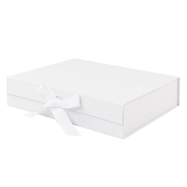 white-a4-shallow-magnetic-gift-boxes-with-changeable-ribbon.jpg white-a4-shallow-magnetic-gift-boxes-with-changeable-ribbon.jpg